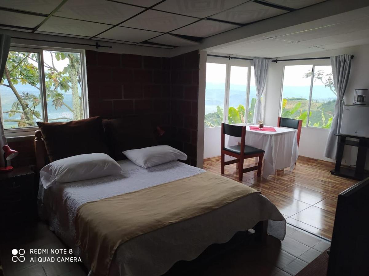 Palestina Ecohotel Chinchiná エクステリア 写真