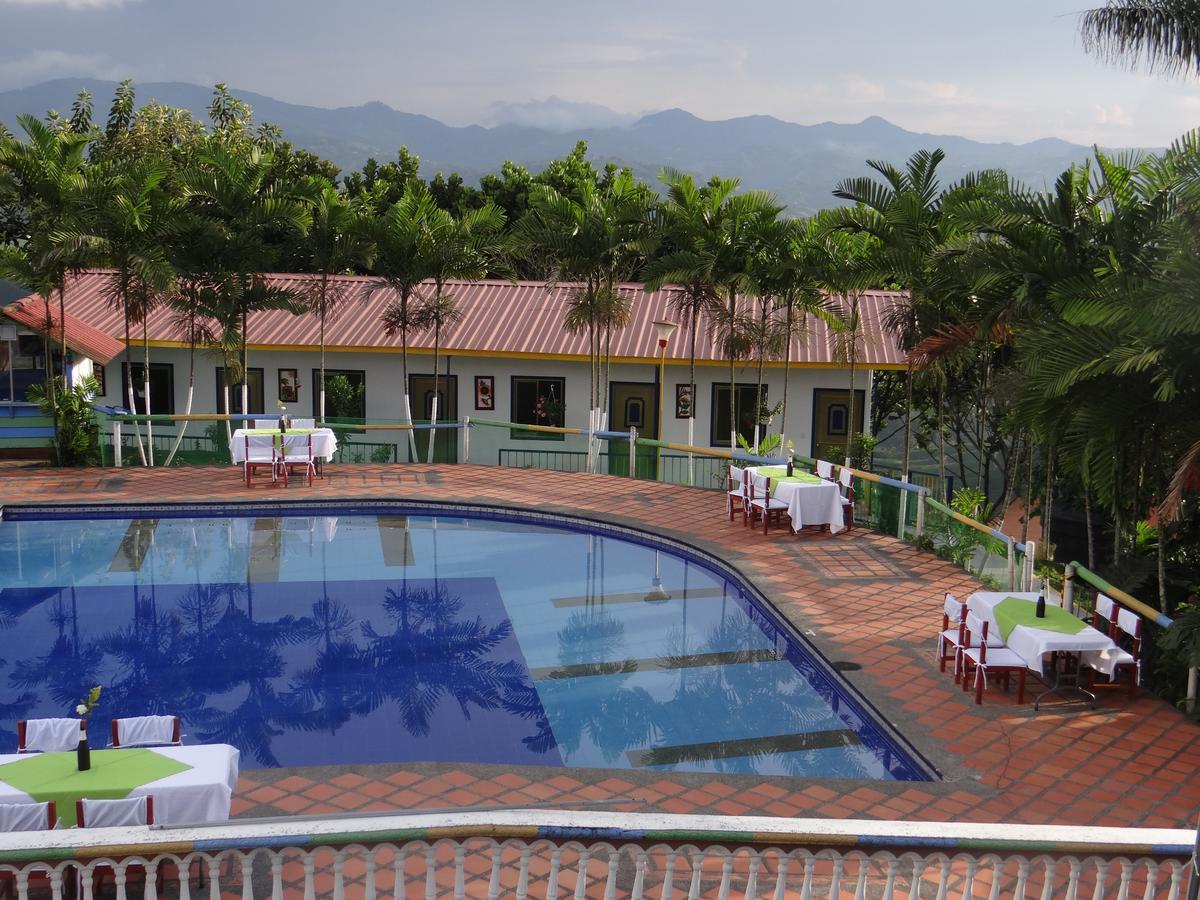 Palestina Ecohotel Chinchiná エクステリア 写真